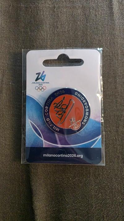 PIN'S officiel neuf SNOWBOARDING JO JEUX OLYMPIQUES D'HIVER Milan Cortina 2026