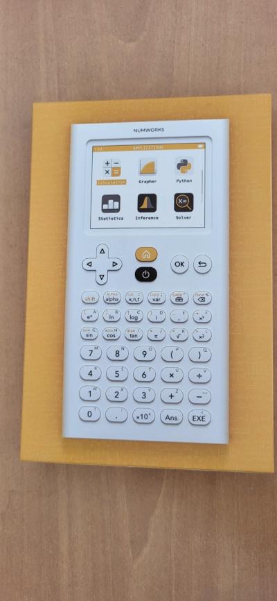 Calculatrice Graphique NUMWORKS neuve id�al pour les lyc�ens
