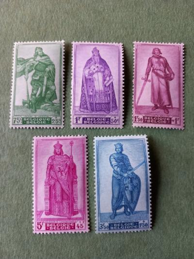 5 timbres belgique neufs Charlemagne, Godefroid de Bouillon, ...