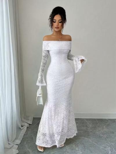 Robe de mari�e, (Neuve) longue en dentelle blanche � �paules d�nud�es Taille XL