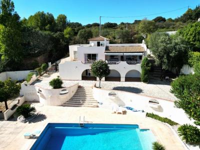 Maison+poussan+210+m%26sup2%3B+5+pi%26egrave%3Bces