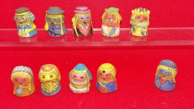 lot f�ves carnaval des bouchons cn11 d�faut sur la 10i�me