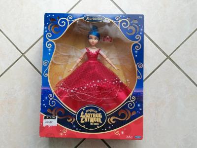 Coffret poup�e Marinette Ladybug  et catnoir neuf