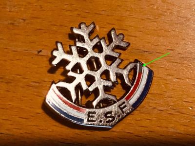 Insigne pin's broche de ski flocon ESF Decat Paris