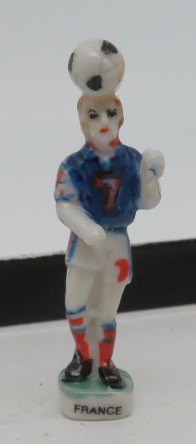 1998 FOOT 98 FOOTBALL FEVE PORCELAINE 3D AU CHOIX