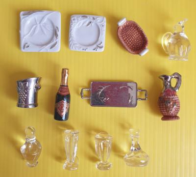 F�ve s�rie compl�te   Art de la table   Vaisselle en m�tal , verre , porcelaine