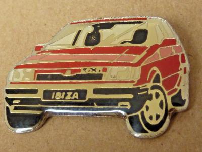 pin's pins badge. auto Seat Ibiza rouge  tab 1