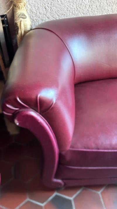 Canap� et ses 2 fauteuils style club bordeaux vintage