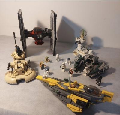 Lot LEGO Star Wars   V�hicules (incomplets)   23 Minifigs