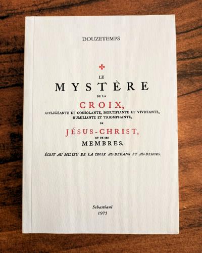 Le Myst�re de la Croix : Douzetemps   �sot�risme   Alchimie