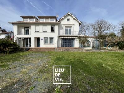 Maison+cambo-les-bains+392+m%26sup2%3B+14+pi%26egrave%3Bces