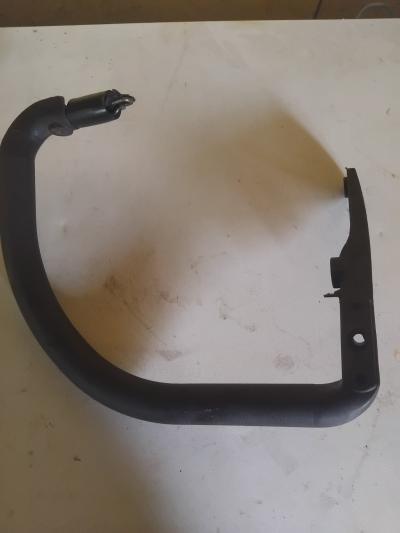 Poign�e porteuse tron�onneuse Mac Cat 440