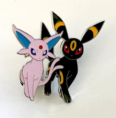 PINS POKEMON EVOLUTIONS PRISMATIQUES MENTALI ET NOCTALI NEUF DU COFFRET