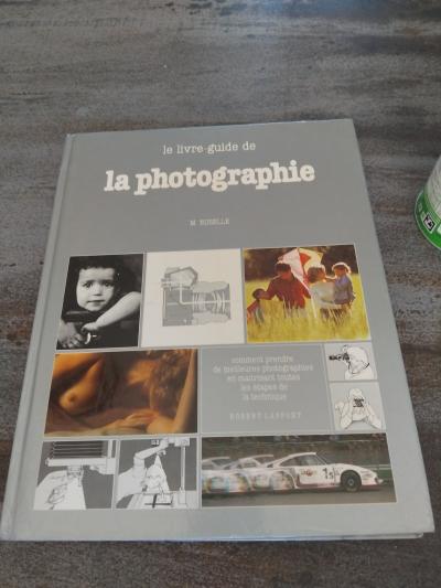 LE LIVRE GUIDE DE LA PHOTOGRAPHIE   BUSELLE M   1979