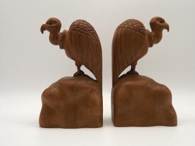 Insolite paire d'extr�mit�s de livre vintage en bois vautour sculpt� main sur un rocher 5791