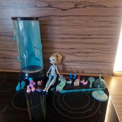 Poup�e Monster High Hydratation Lagoona Dead Tired