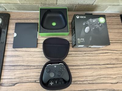 Manette XBOX ELITE Series 2 , X-S - ONE , �tat neuf , sans c�ble .