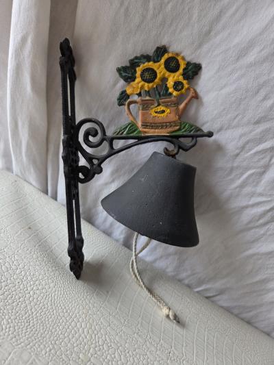 Cloche A Suspendre Suspension Sonnette Fonte Murale Entr�e Fleur Tournesol