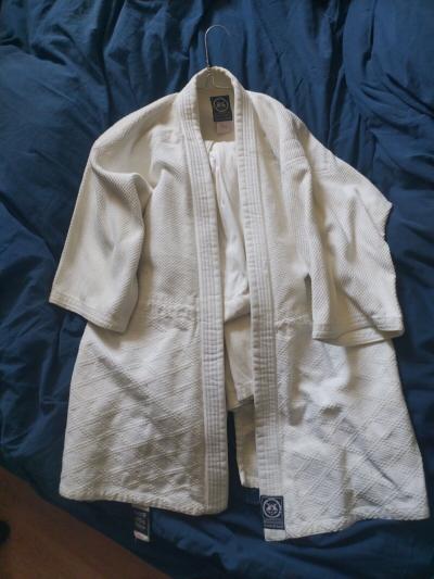 Kimono pour aikido, aikibudo, judo et jujutsu fabriqu� au Japon, taille 3-170cm