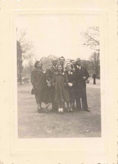 ANCIENNE PHOTOGRAPHIE JOLI PETIT GROUPE EN COSTUMES