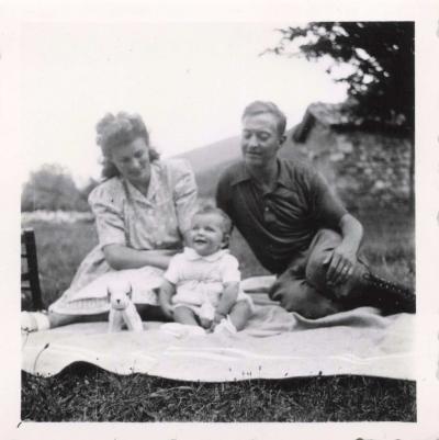 ANCIENNE PETITE PHOTOGRAPHIE JOLIE PETITE FAMILLE PIQUE NIQUE