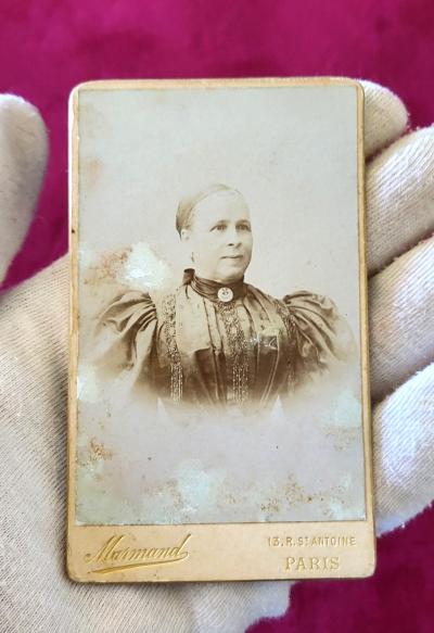 PHOTOGRAPHIE ANCIENNE   EPOQUE 1900   POTRAIT FEMME en COSTUME   TIRAGE ORIGINAL