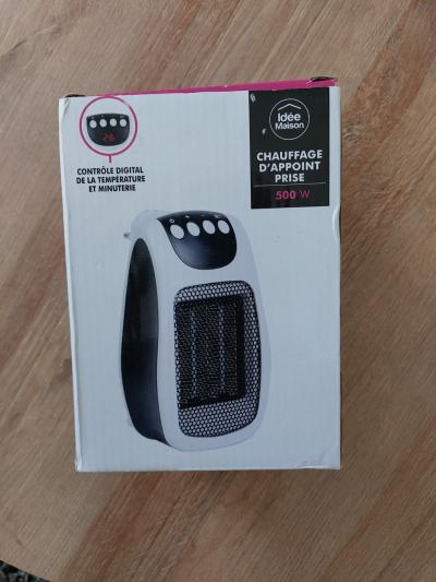 Chauffage �lectrique Portable 500W Prise Murale T�l�commande Mini Radiateur