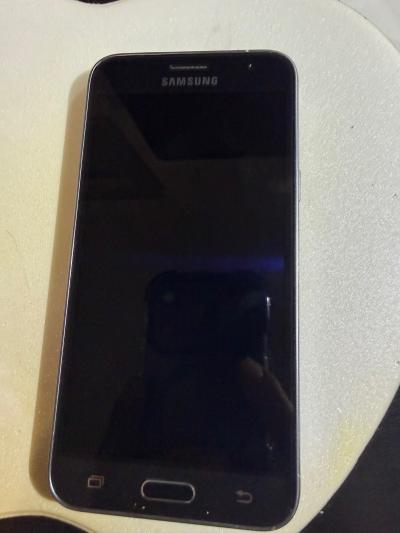 samsung galaxy j3 2016 pour piece ou reparation ..