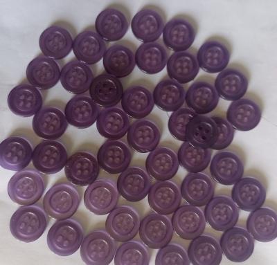 Lot de 52 boutons NEUFS Violet 1,2 cm