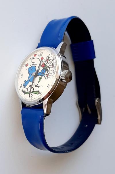 Montre Schtroumpf amoureux  m�canique Belokapi vintage 1983 Peyo fleurs c ur