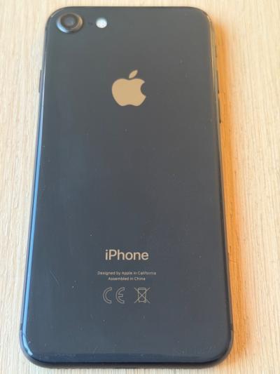 Apple iPhone 8   128 Go   Gris Sid�ral (D�simlock�) A1905 (GSM)