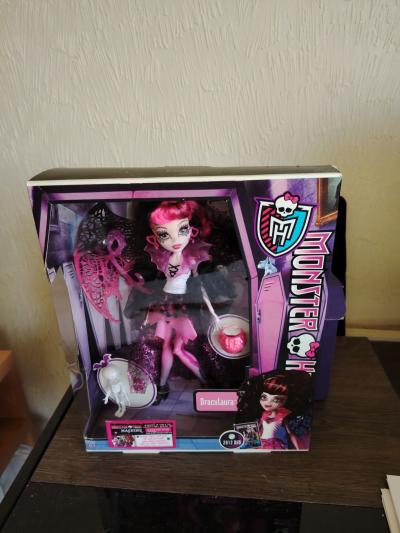 Poup�e Monster High Draculaura 2012 coffret non ouvert �tat neuf 170