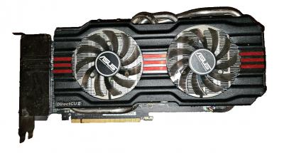 ASUS GeForce GTX 670 DirectCU II 2GB   POUR PI�CES - HS   Affiche des Artefacts
