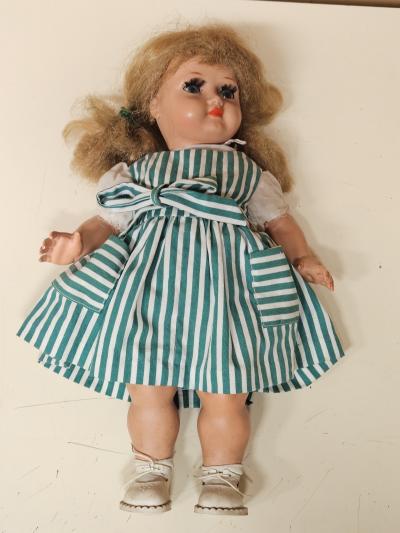 Ravissante Ancienne Poup�e Bella  d'origine 1950 60