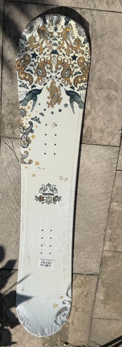 Planche Snowboard 5150. Motif  Velour 148cm Directionnelle (Femme)