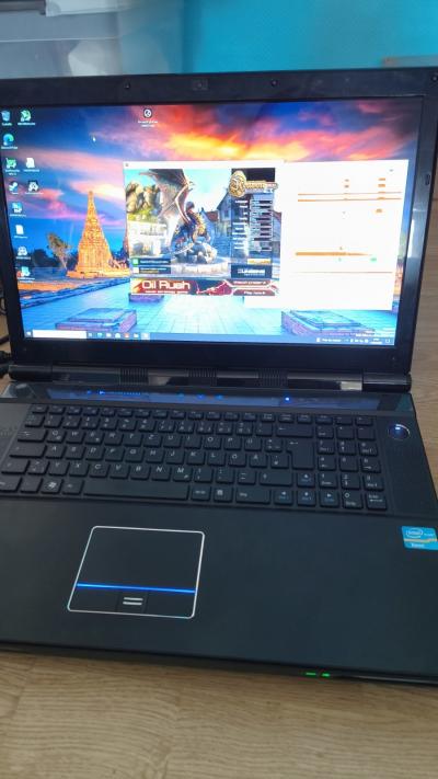 Clevo X7200 Intel Xeon   NVIDIA GTX   SLI Kit Retro Workstation   SSD (RARE)