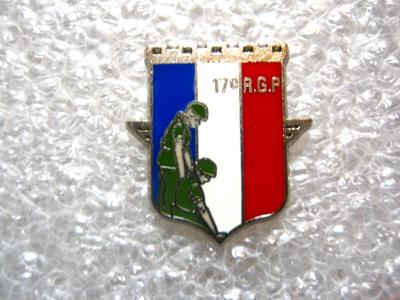 PINS REGIMENT DU GENIE PARACHUTISTE 17� RGP (MODEL TRICOLORE) Y. DELSART