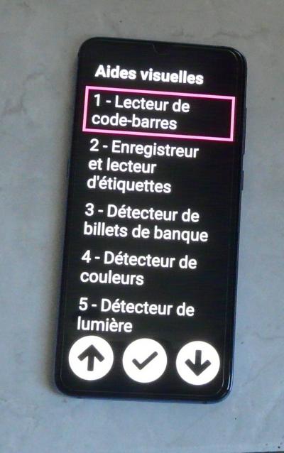 Smartphone pour malvoyants Voxione    multifonction (loupe, lecteur de documents