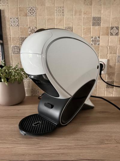 Machine Dolce Gusto Neo Blanche Cafeti�re � dosette