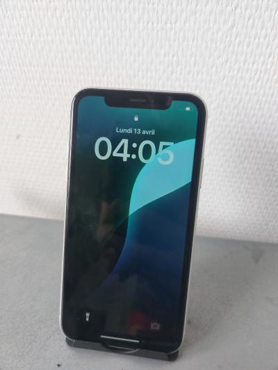 iPhone XR Blanc   64 Go   Tr�s bon �tat