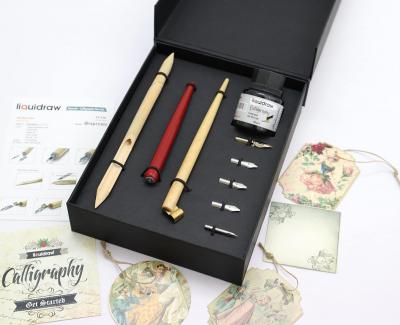 Ensemble de calligraphie arabe avec porteplume en bambou et encre de calligra...