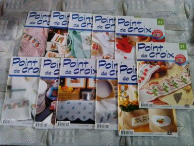 lot de 21 brochures point de croix occasion �tat tr�s convenable (n� c)