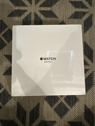 Apple Watch S�ries 3 GPS CELLULARE. Scell�e - Brand New Sealed