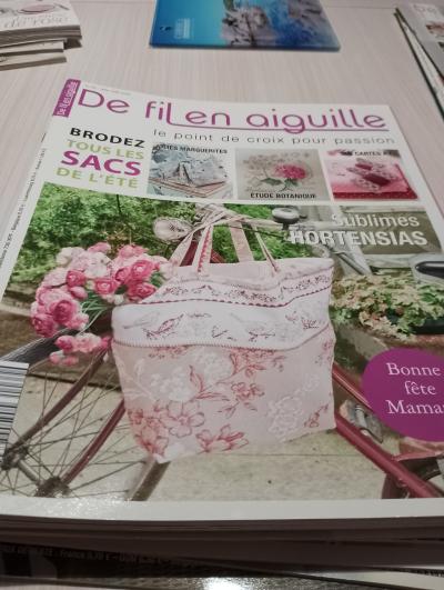Magazine point de croix De fil en aiguille N 69 Hortensia V�ronique Enginger