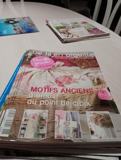 Magazine point de croix De fil en aiguille N 1 CB Pavot V�ronique Enginger
