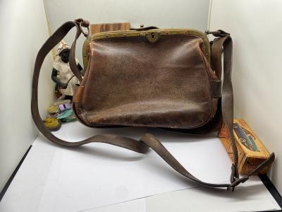 ANCIEN SAC SACOCHE SAC A MAIN EN CUIR