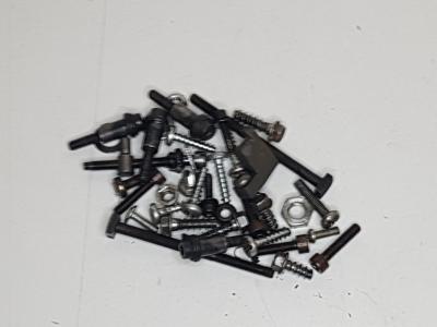 lot de vis de tron�onneuse oleo mac 940C