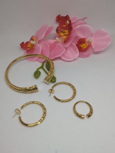 Parure vangovango Madagascar acier dor� bague boucles bracelet