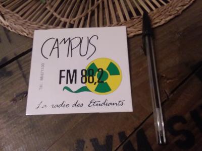 Ancien autocollant radio FM CAMPUS La radio des �tudiants