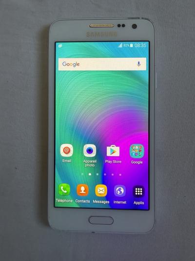 T�l�phone mobile Samsung Galaxy A3  Super �tat Garantie 6 Mois